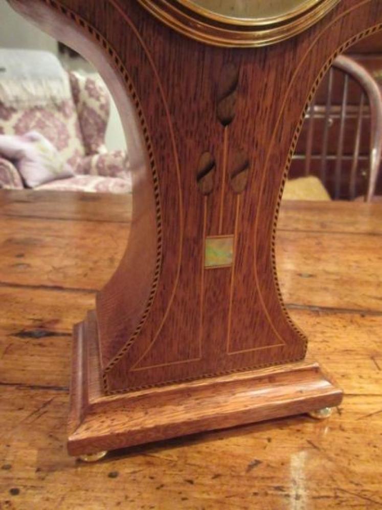 Art Nouveau Period Polished Oak Inlaid Mantel Clock - Image 3