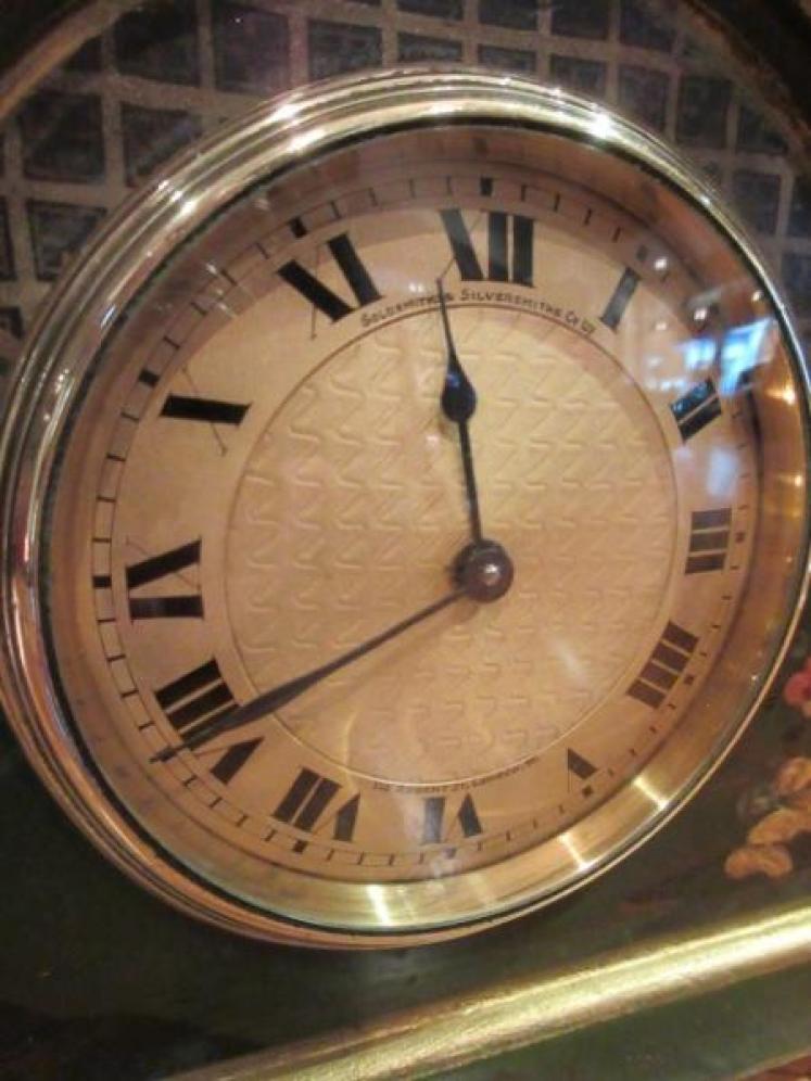 Edwardian Period Chinoserie Green Lacquered Mantel Clock - Image 3