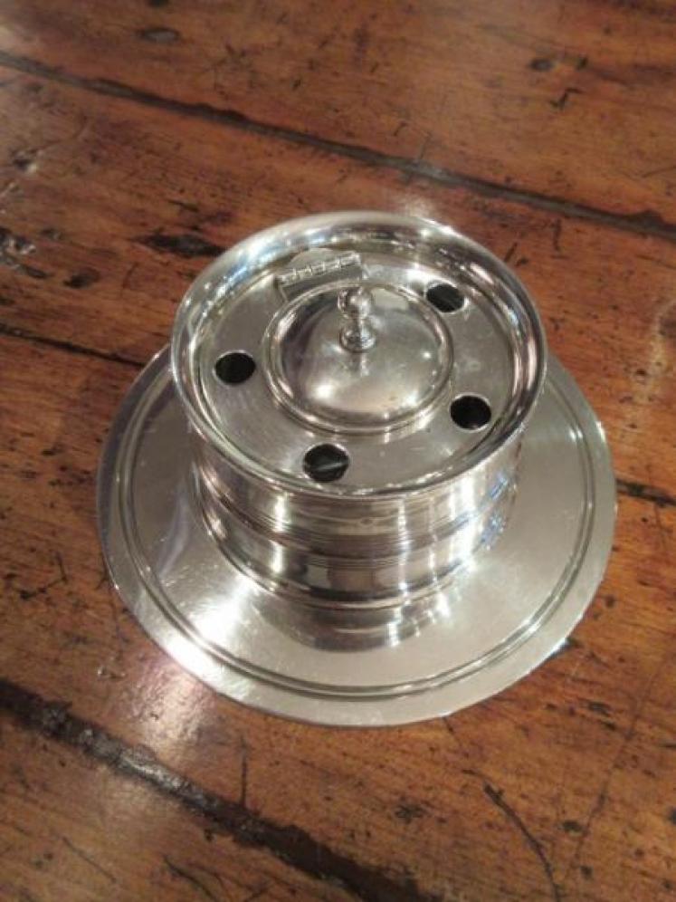 Top Quality Edwardian Period Silver Ship's Inkwell - Image 4