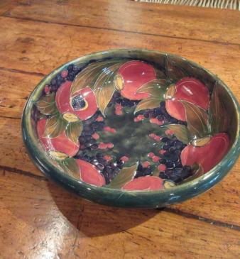 Early Moorcroft Seeded Pomegranate Rimmed Bowl