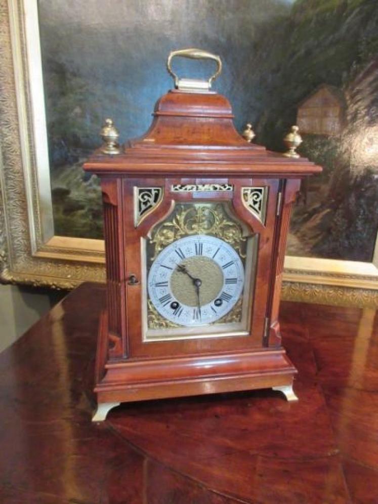 Superb 19th Century Walnut Ting-Tang Bracket Clock - Image 1