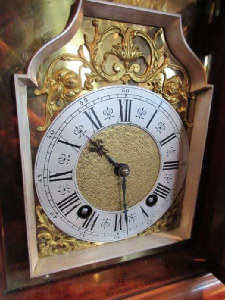 Superb 19th Century Walnut Ting-Tang Bracket Clock - Image 2