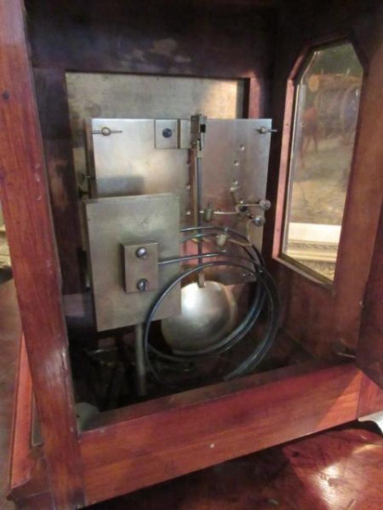 Superb 19th Century Walnut Ting-Tang Bracket Clock - Image 5