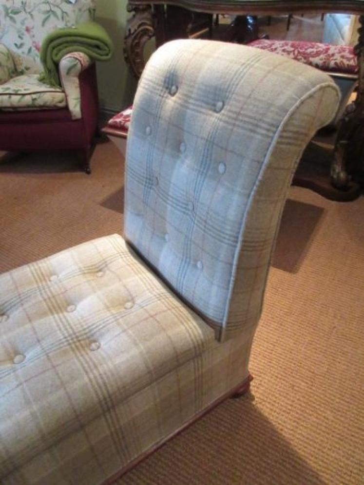 Late Victorian Upholstered Ottoman Day Bed - Image 2