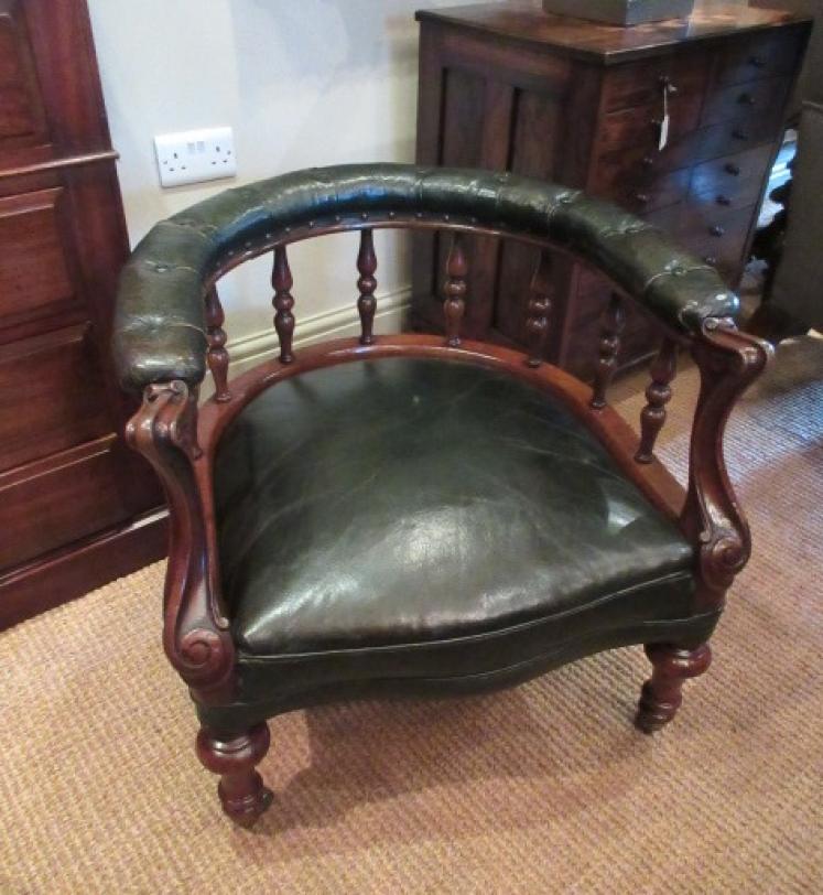 Early Victorian Leather Upholstered Tub Armchair - Image 1