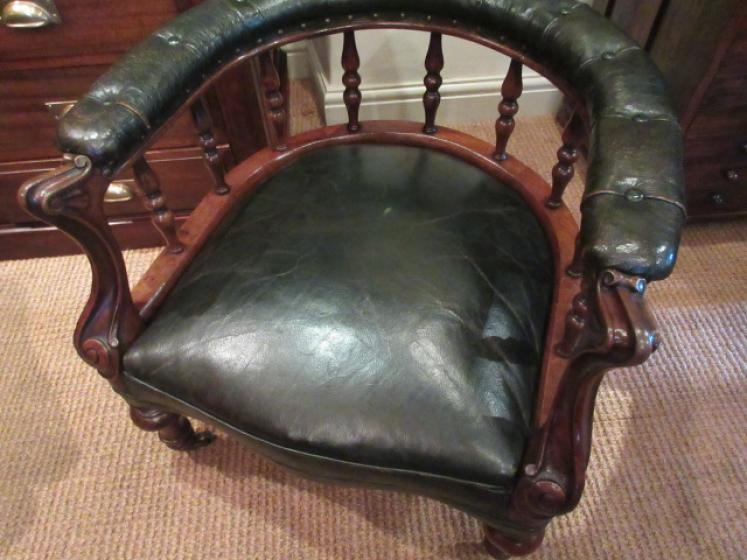 Early Victorian Leather Upholstered Tub Armchair - Image 3