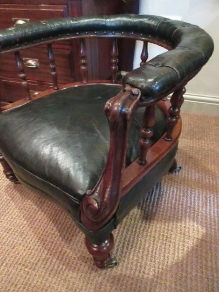 Early Victorian Leather Upholstered Tub Armchair - Image 4