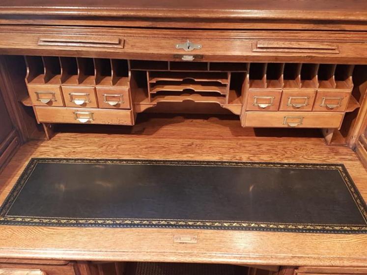 Superior Victorian Solid Oak Roll Top Desk - Image 3