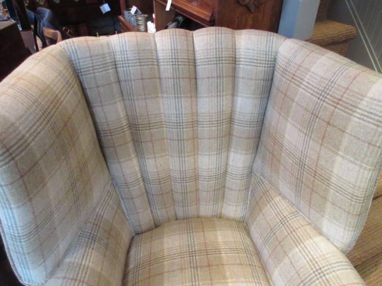 Superb Victorian Ribbed Barrel Back Wing Armchair - Image 3