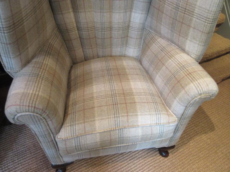 Superb Victorian Ribbed Barrel Back Wing Armchair - Image 4