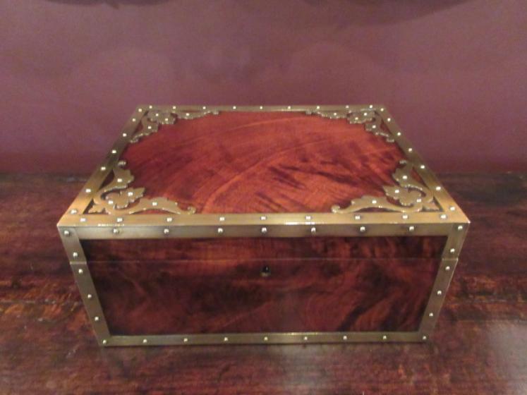 Top Quality Mid Victorian Walnut & Brass Jewel Box - Image 1