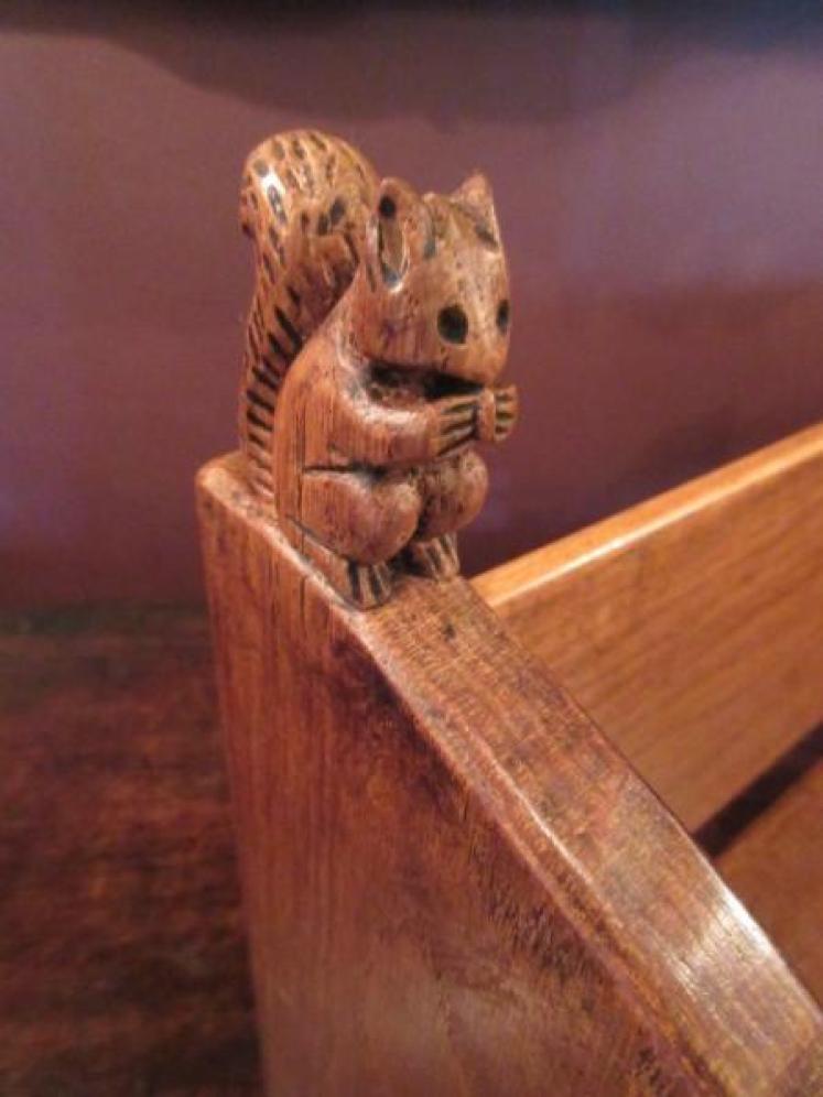 'Squirrelman' Polished Oak Book Rack - Image 3