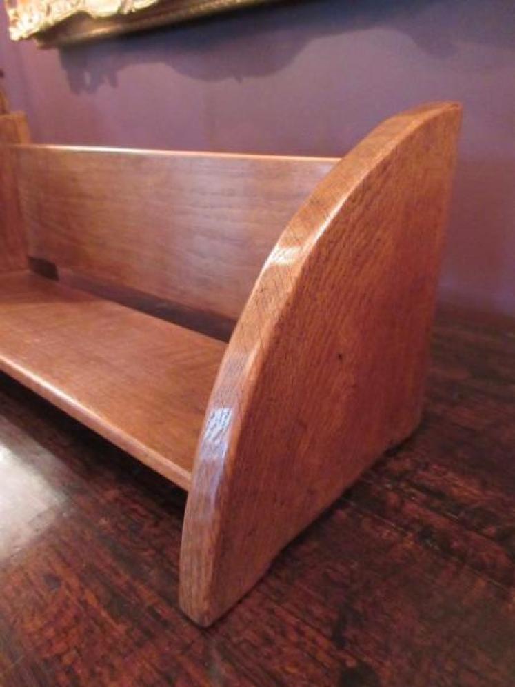 'Squirrelman' Polished Oak Book Rack - Image 4