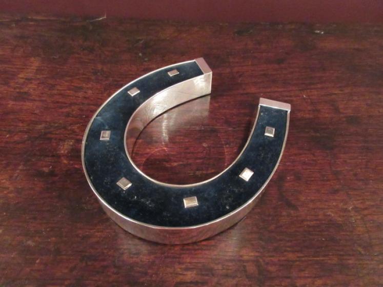 19th Century Silver Novelty Horseshoe Pin Cushion - Image 3
