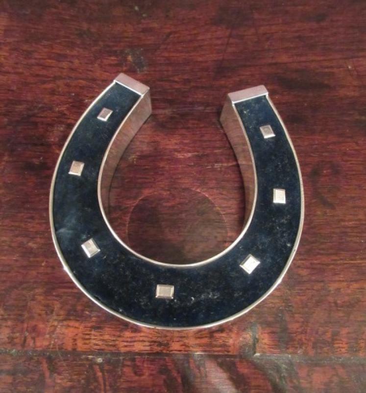 19th Century Silver Novelty Horseshoe Pin Cushion - Image 5