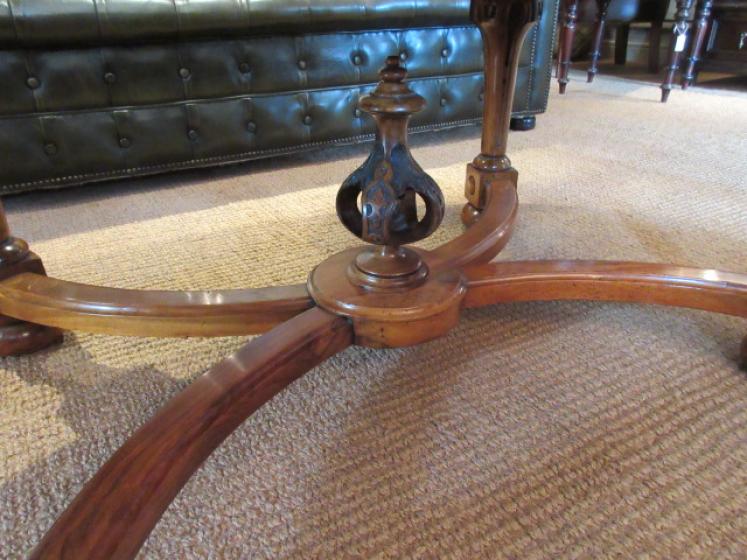 Stunning Mid Victorian Figured Walnut Coffee Table - Image 3