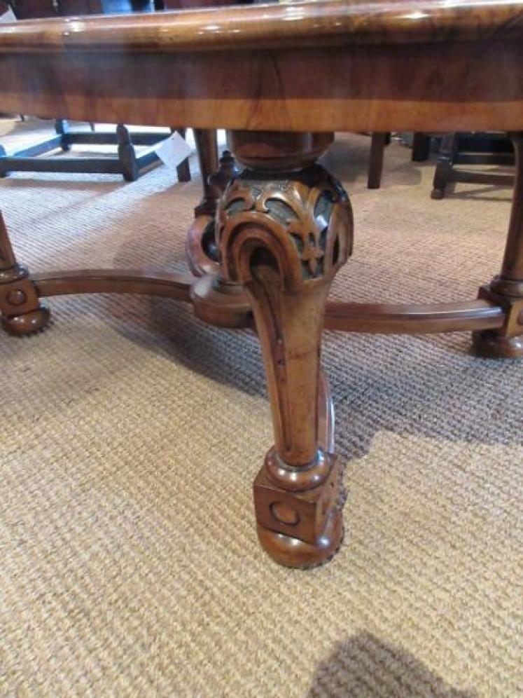 Stunning Mid Victorian Figured Walnut Coffee Table - Image 4
