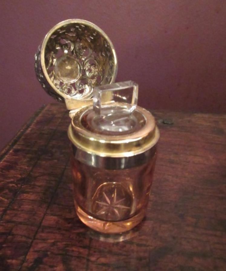 Top Quality Victorian Silver & Blush Pink Scent - Image 2