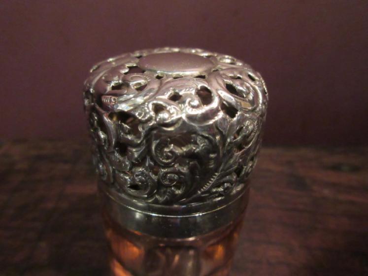 Top Quality Victorian Silver & Blush Pink Scent - Image 4