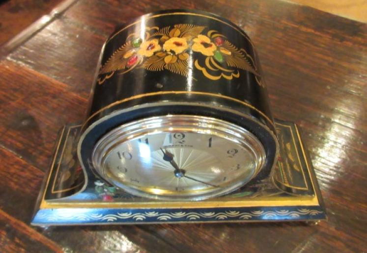 Small Edwardian Lacquered Chinoiserie Mantel Clock - Image 5
