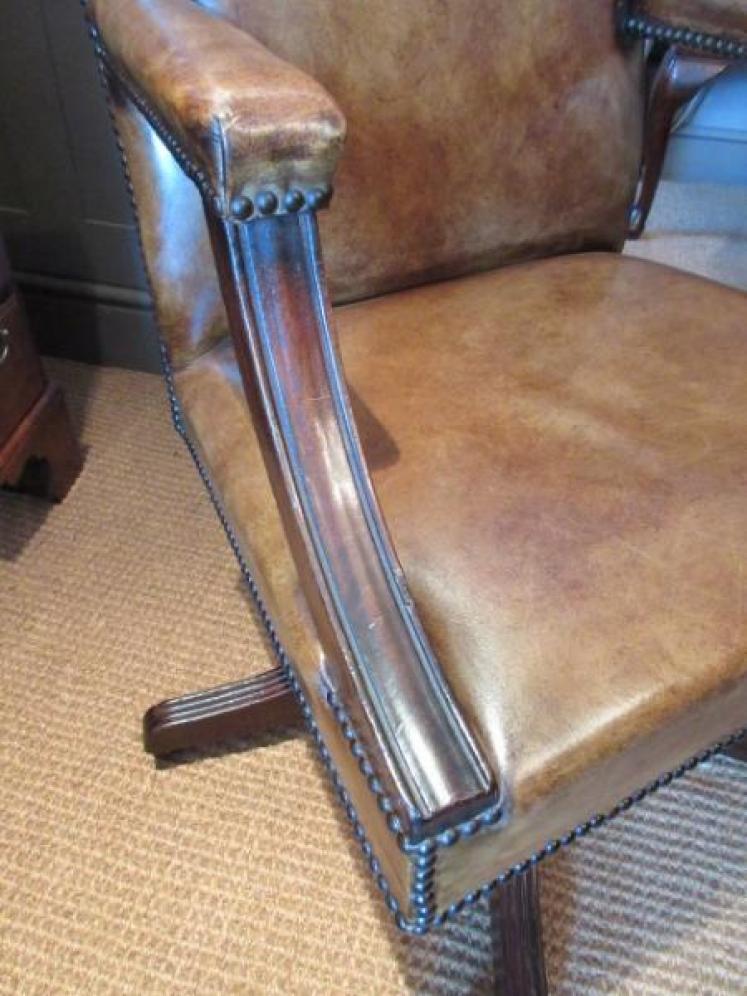 Superb 1930's Leather Swivel Desk Armchair - Image 2