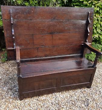 Superb George I Period Oak Settle  Table.c.1720
