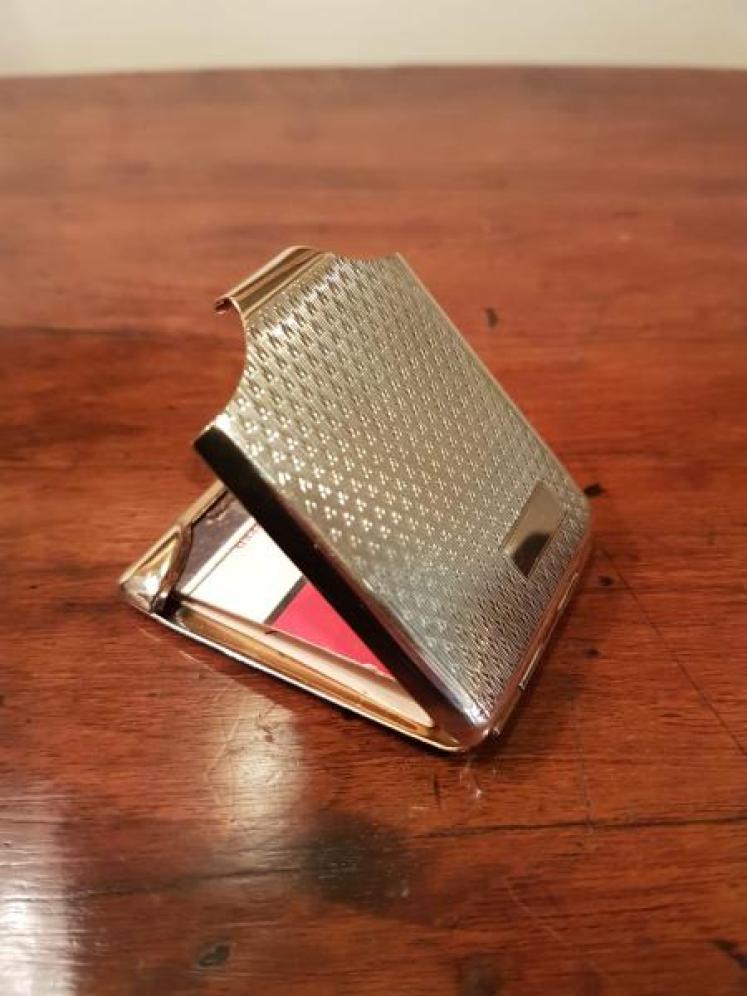 Imaculate George V 9ct Gold Vesta Case - Image 1
