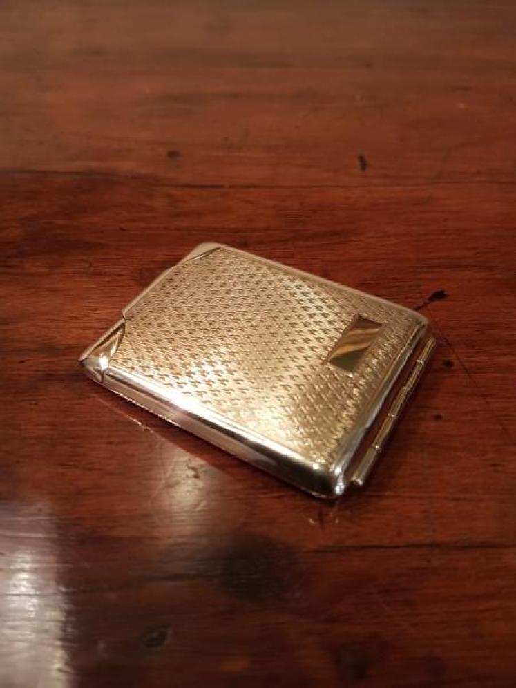 Imaculate George V 9ct Gold Vesta Case - Image 2