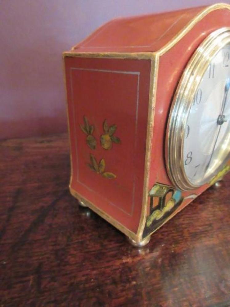 Small Edwardian Lacquered Chinoiserie Mantel Clock - Image 3