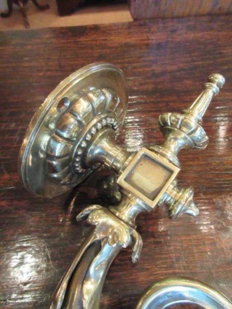 Top Quality Pair of Edwardian Cast Brass Wall Lights - Image 3