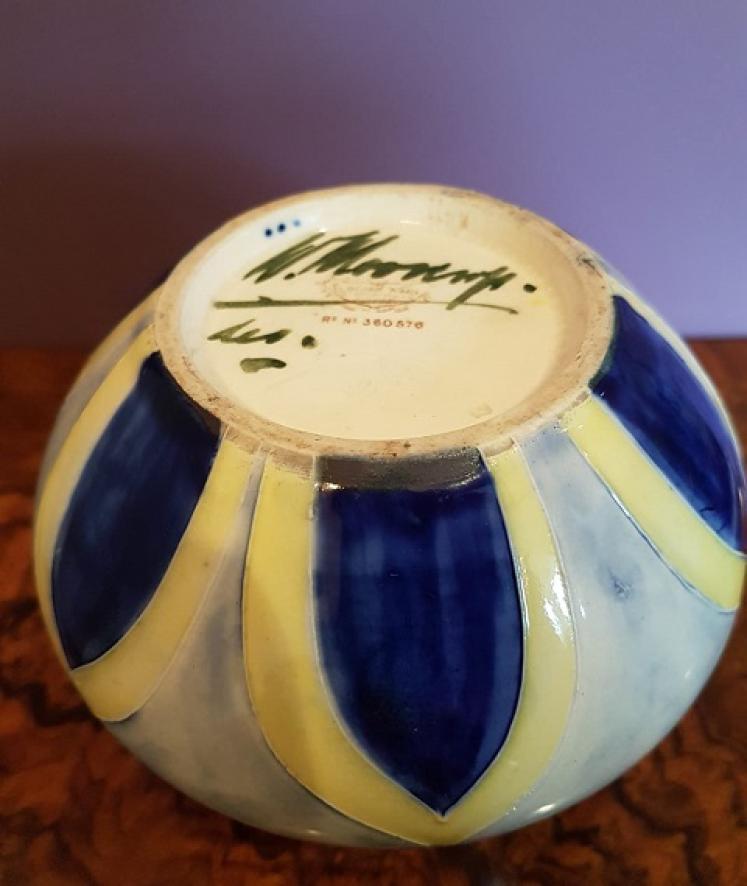 Art Nouveau McIntrye Blue & Yellow Twin Handled Vase - Image 4