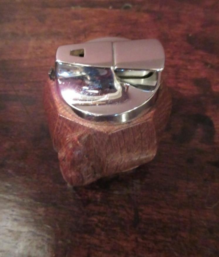 Rare Mouseman Adzed Oak Table Lighter - Image 5