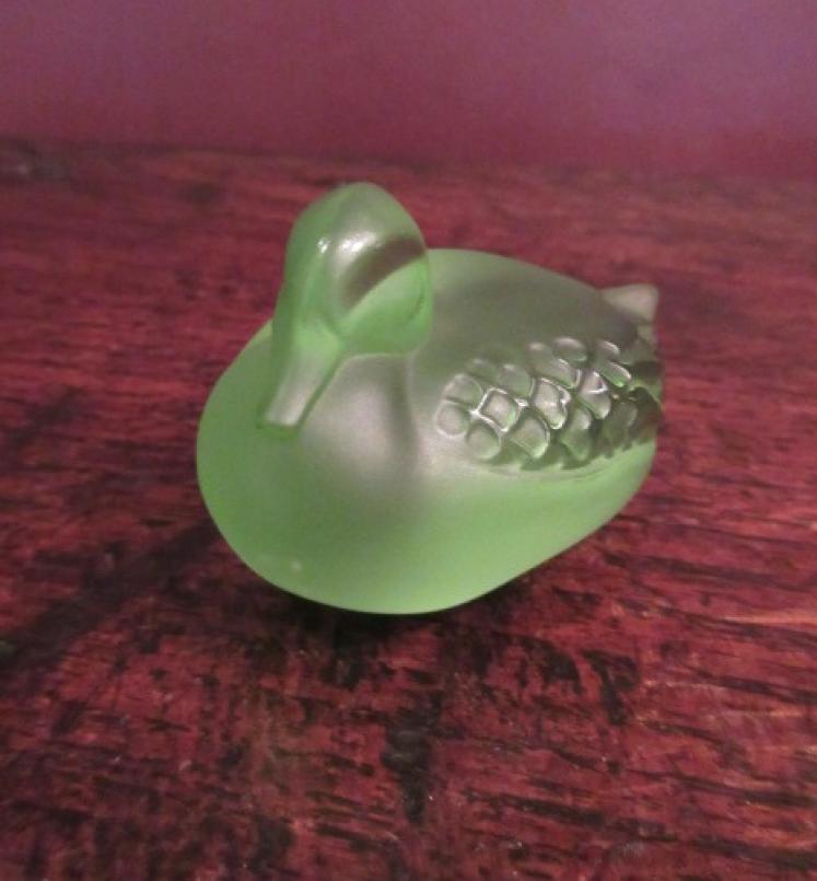 Lalique Green Opalescent Duck - Image 2