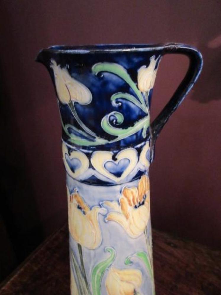 Art Nouveau McIntyre Moorcroft Tulips Ewer - Image 2