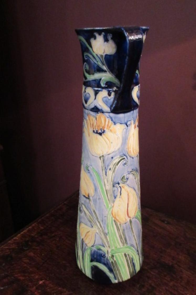 Art Nouveau McIntyre Moorcroft Tulips Ewer - Image 5