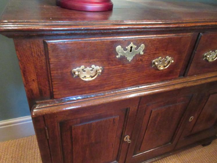 Small George II Period Oak Cupboard Dresser - Image 3