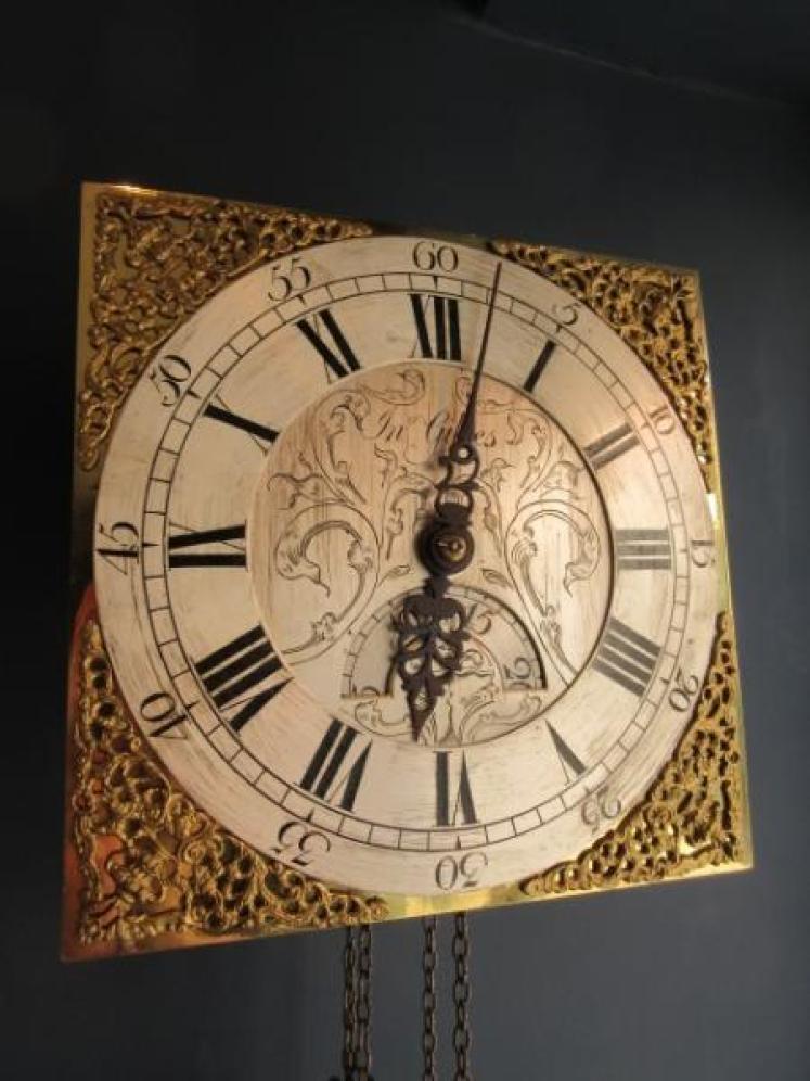 Early Period 'Hook & Spike' Gilkes Quaker Clock - Image 1