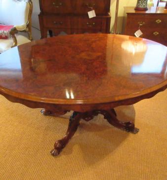 Superb Mid Victorian Burr Walnut Oval Centre Table