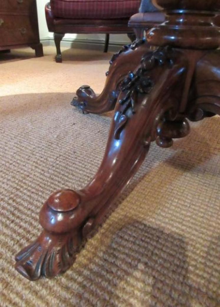 Superb Mid Victorian Burr Walnut Oval Centre Table - Image 5