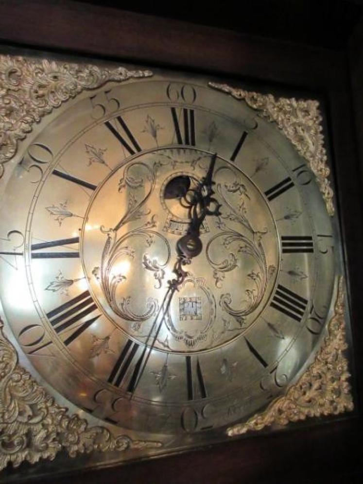 George III Period 'Penny' Moon Kendal Longcase Clock - Image 3