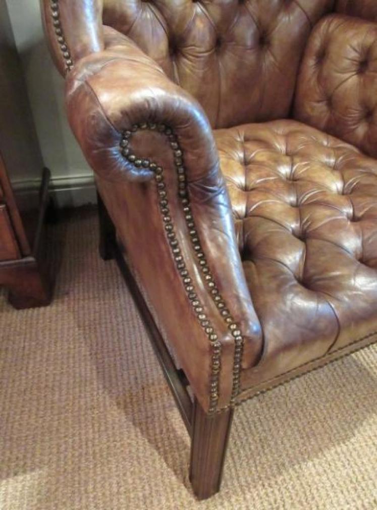 Victorian Leather Buttoned Wing Back Armchair - Image 5