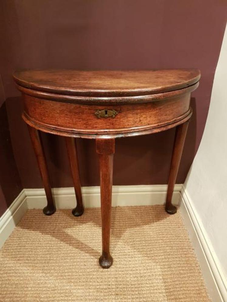 Small George II Oak Semi Circular Gaming Table - Image 1