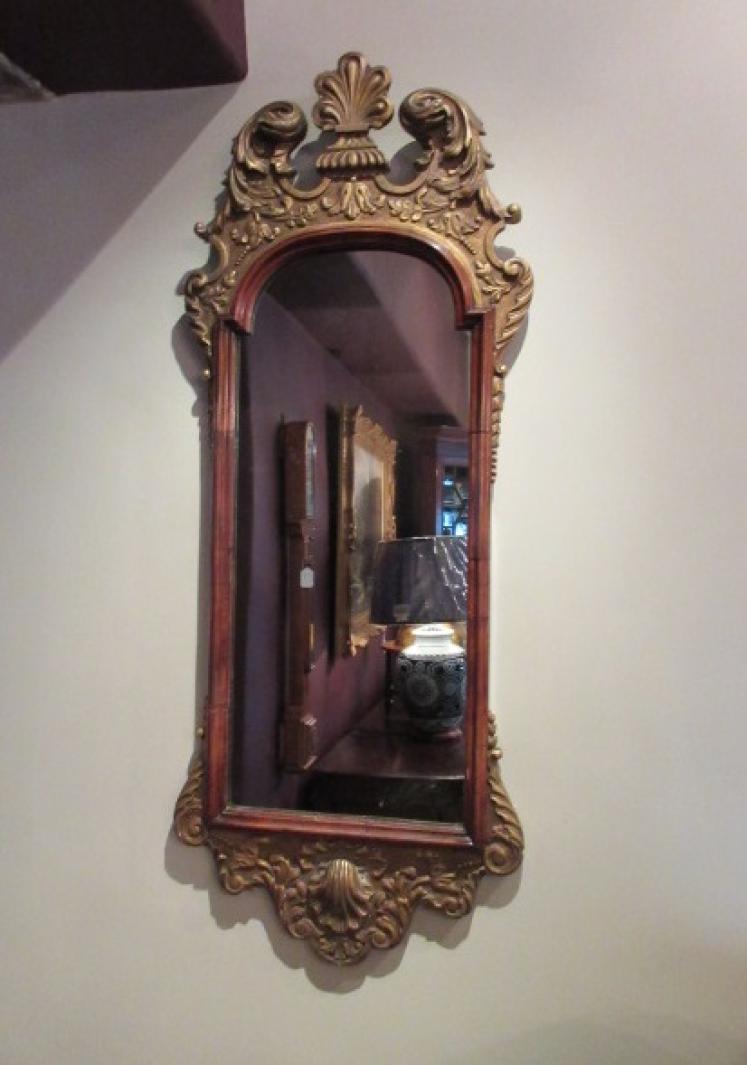 Early Victorian Walnut & Timber Gilt Mirror - Image 5