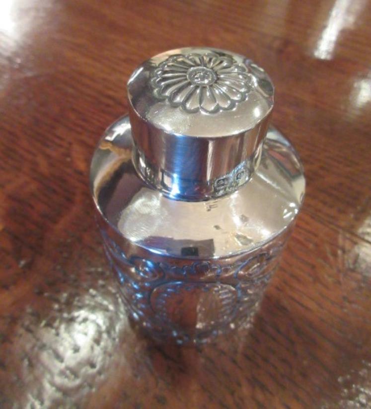 Edwardian Period Silver Lidded Caddy - Image 2