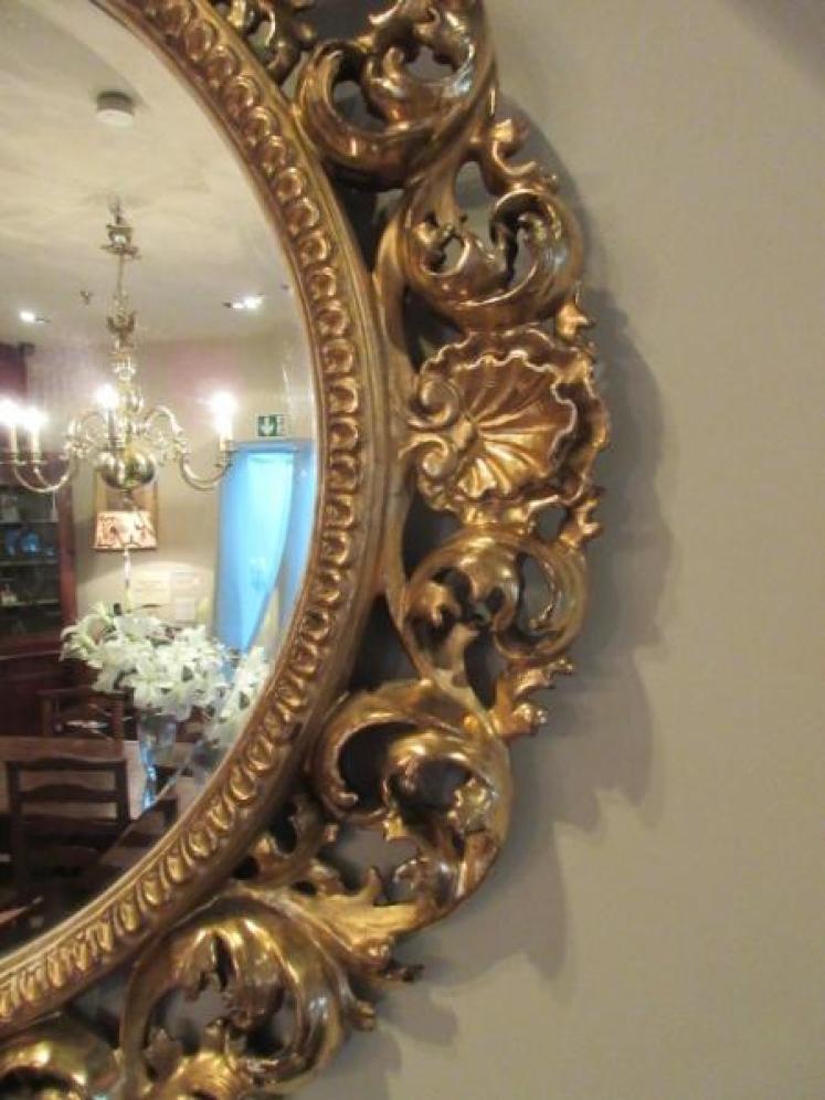 Superb Mid Victorian Oval Plaster Gilt Wall Mirror - Image 5