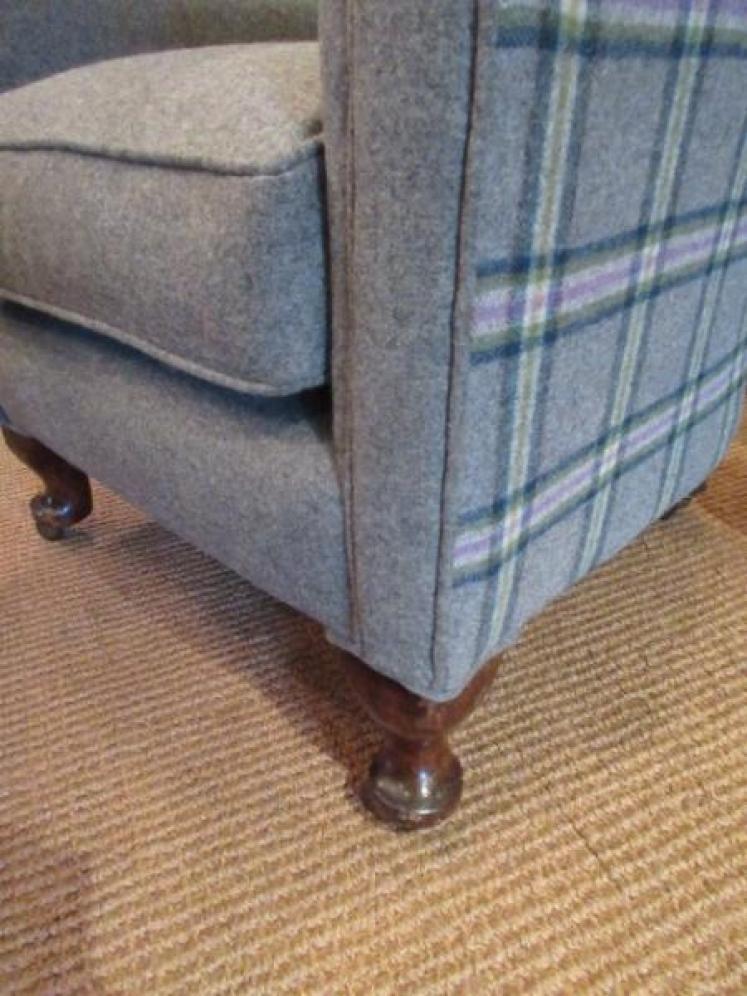 Mid Victorian Barrel Back Upholstered Wing Armchair - Image 3