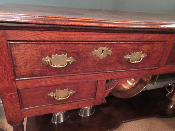 George III Period Oak Open Pot Board Dresser - Image 2