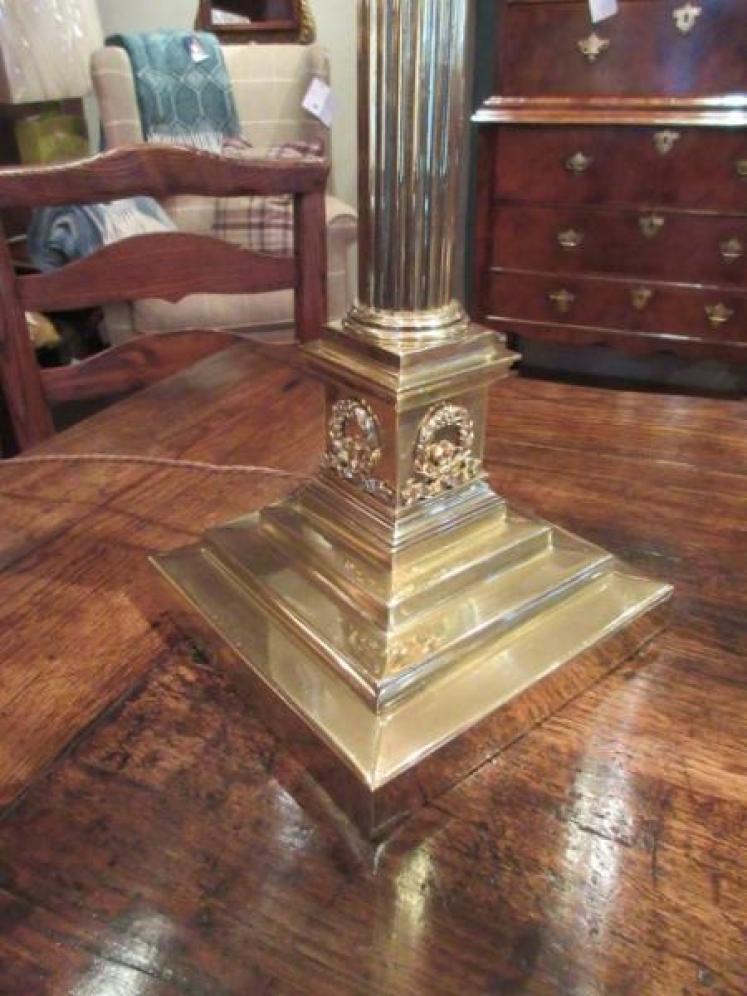 Victorian Cast Brass Corinthian Column Table Lamp - Image 2