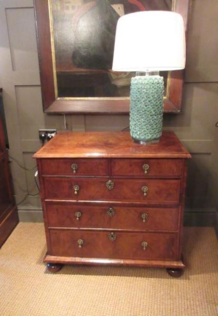George I Period Figured Walnut Chest of Drawers - Image 1