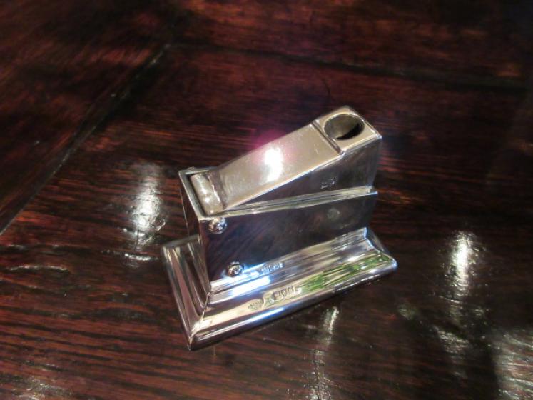 George V Period Silver Table Cigar Cutter - Image 3
